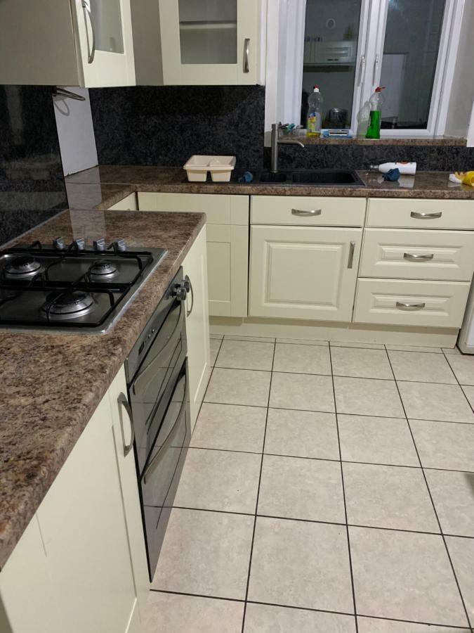 Travis House One Apartment Burnley Ngoại thất bức ảnh